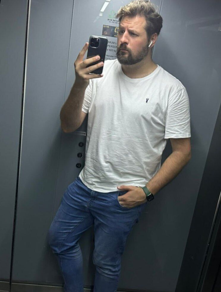  49987209  , 44 ,    