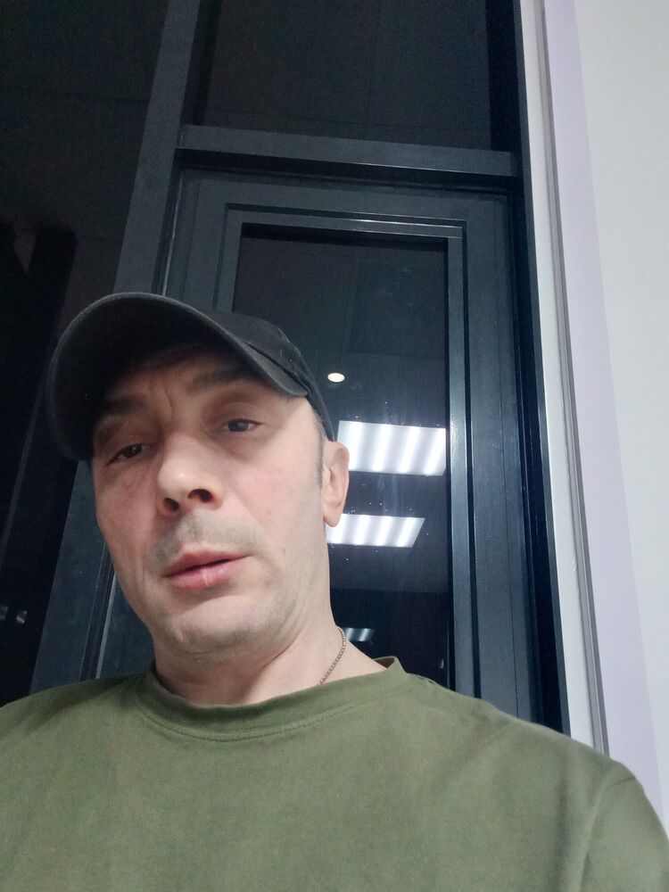  50060099  Igor, 44 ,    