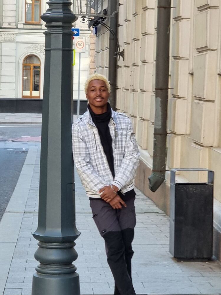  29320669  Michael, 31 ,    Lagos