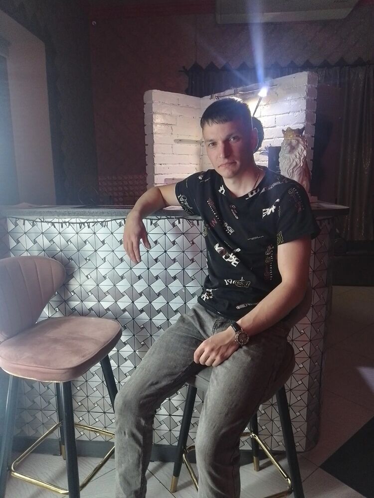  46986769  Vladimir, 26 ,    