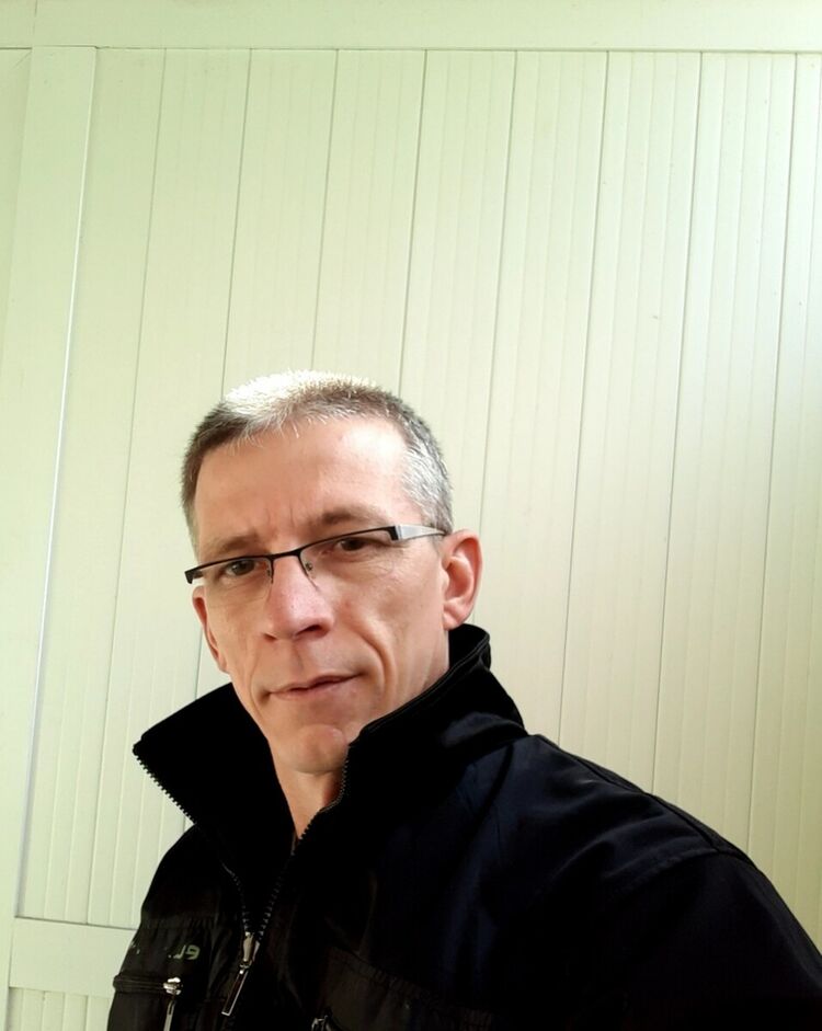  ,   Alex, 41 ,   ,   