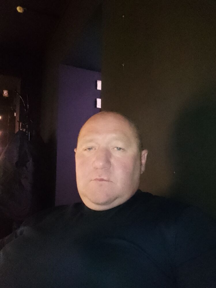  45991909  Vasilii, 41 ,    