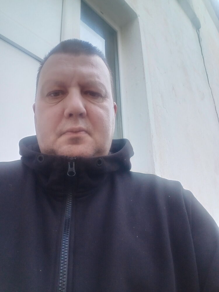 40829219  , 52 ,    