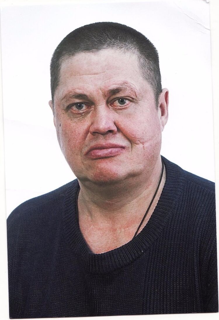  ,   Sergi, 52 ,   