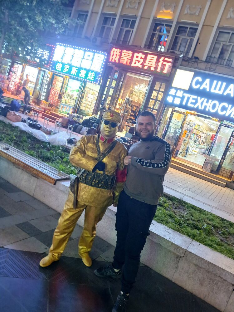  54210819  Pavel, 28 ,    