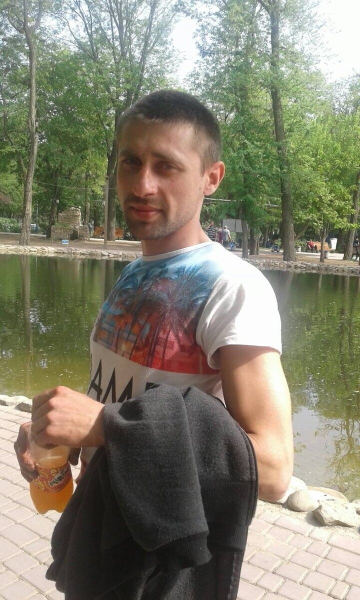  16611439  Vladimir, 35 ,    