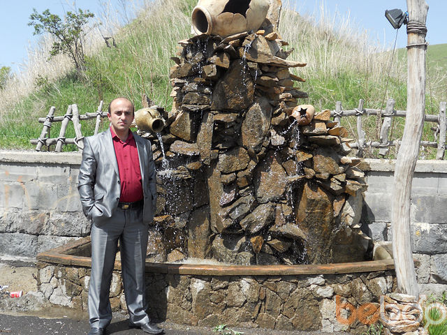  934879  ARMEN, 44 ,    