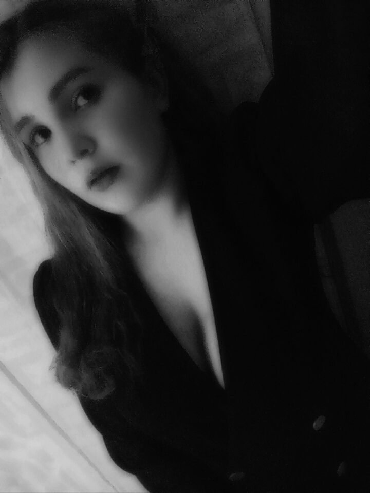  51800099  Ulyana, 18 ,    