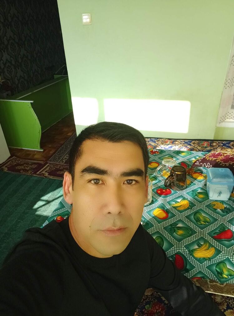 49067699  Akmal, 48 ,    