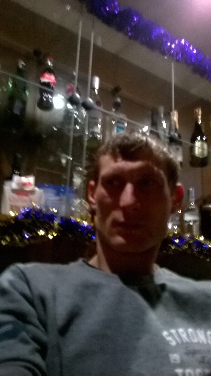  ,   Maks, 37 ,   