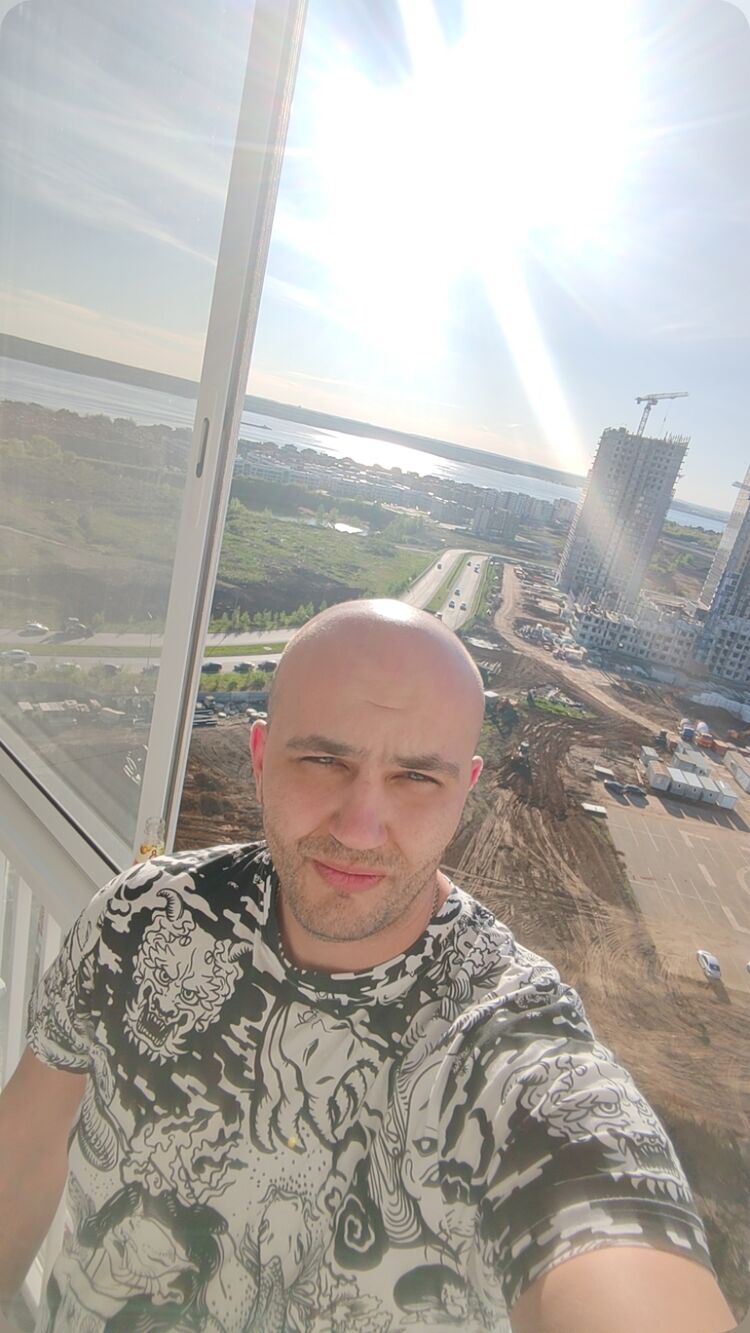  ,   Konstantin, 33 ,   ,   