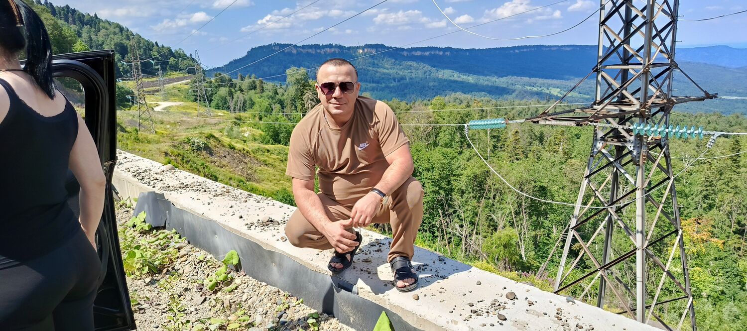  53059229   , 45 ,    --