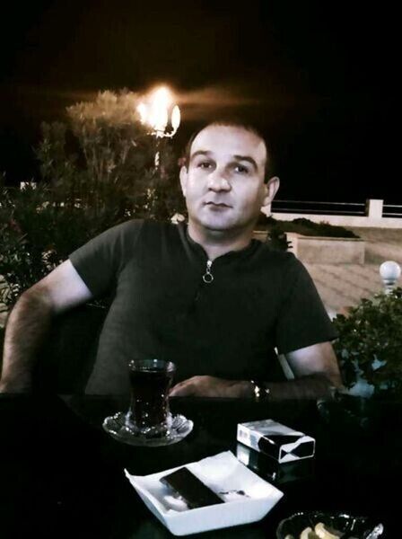  43493829  Emil, 47 ,    
