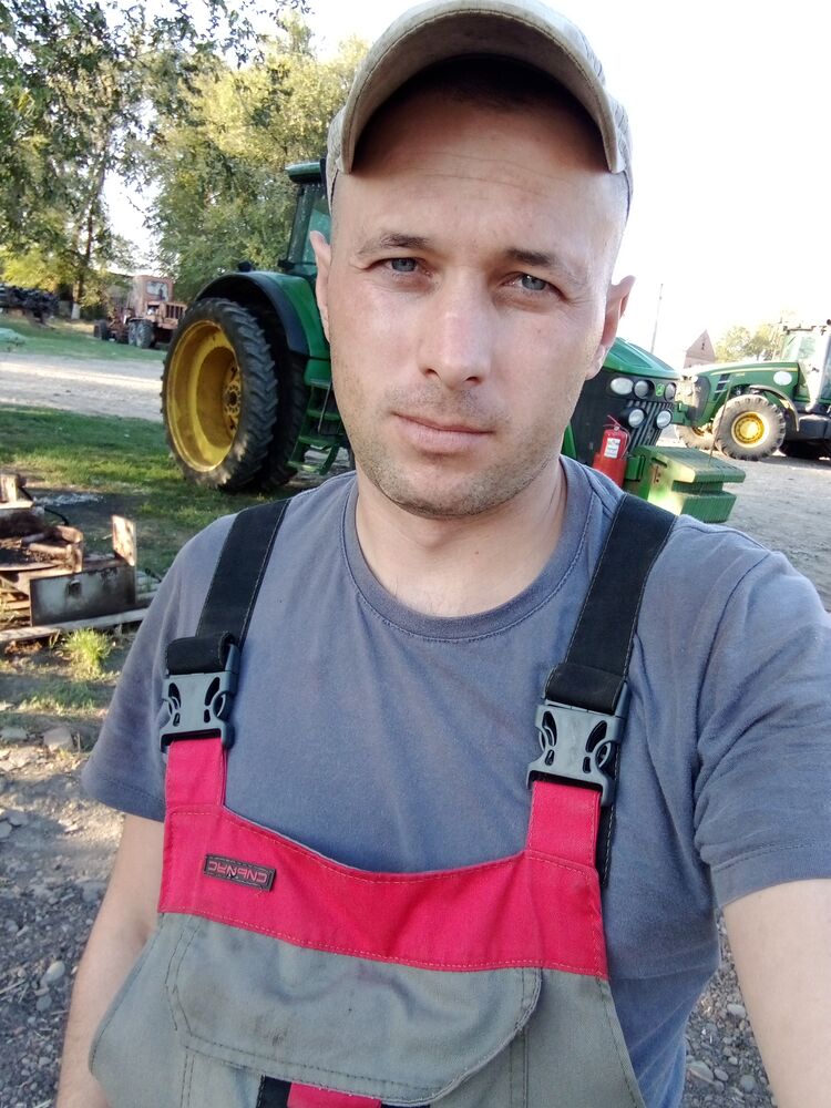  38870049  , 32 ,    