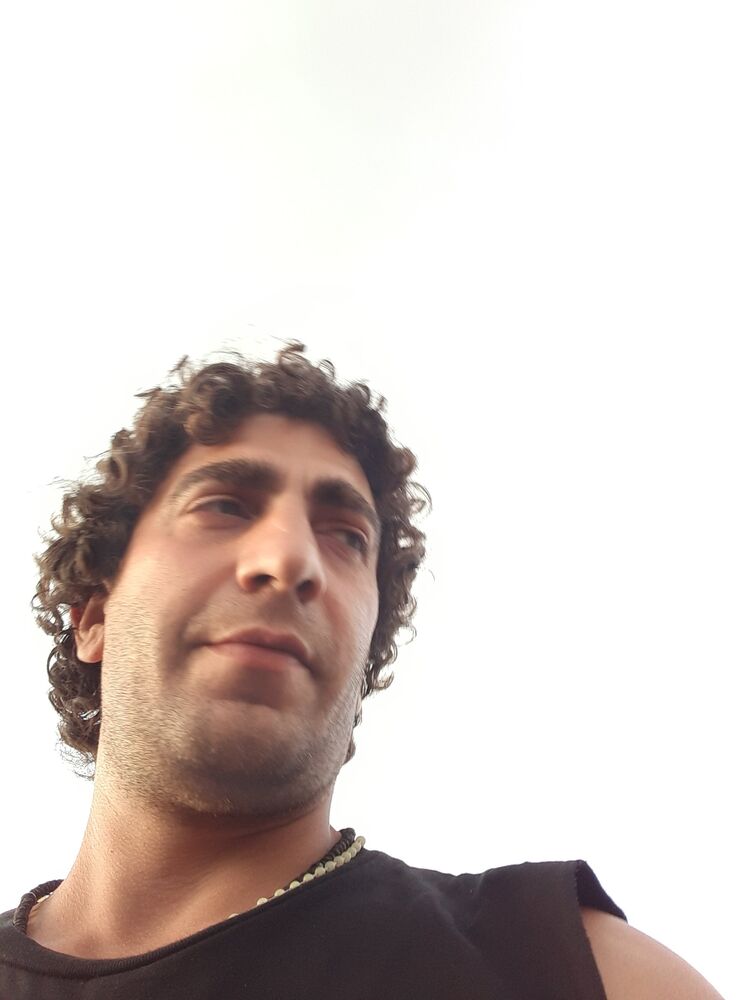  44548569  Luka, 34 ,    