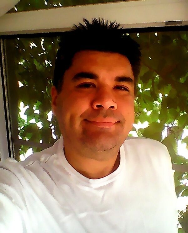  48857879  Alex, 41 ,    