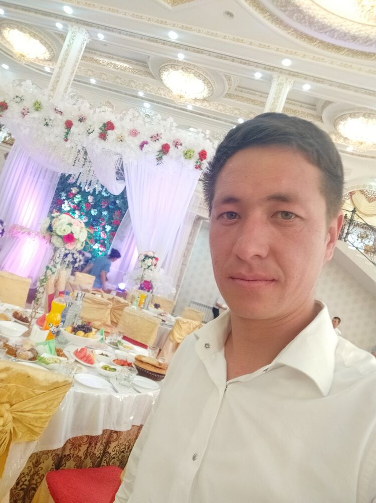  ,   Bobur, 33 ,  