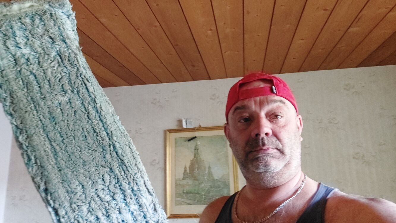  Jenbach,   Georgij, 51 ,   ,   , c , 