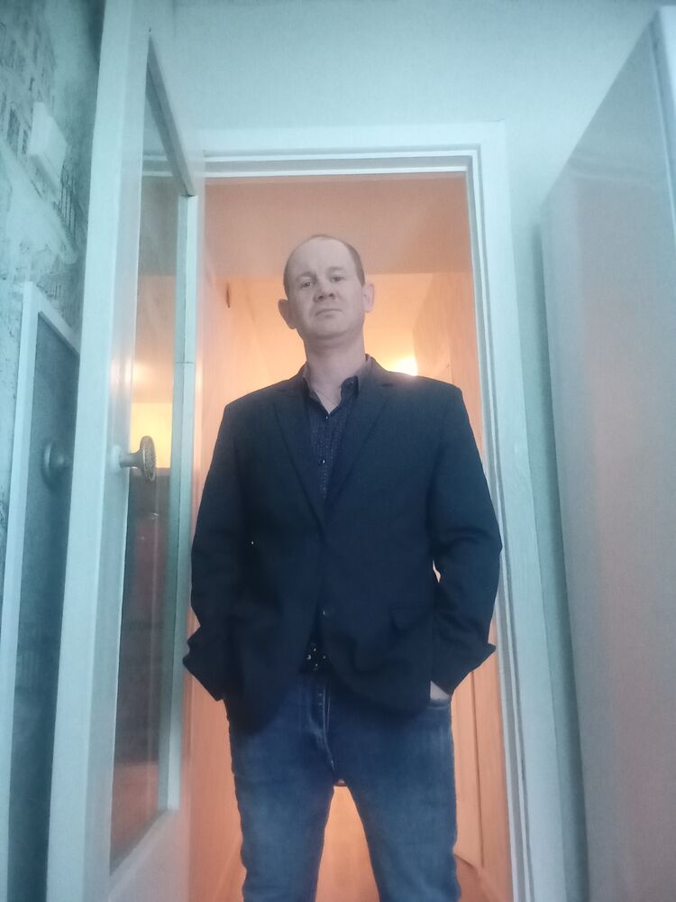  40288869  Nikolay, 36 ,    