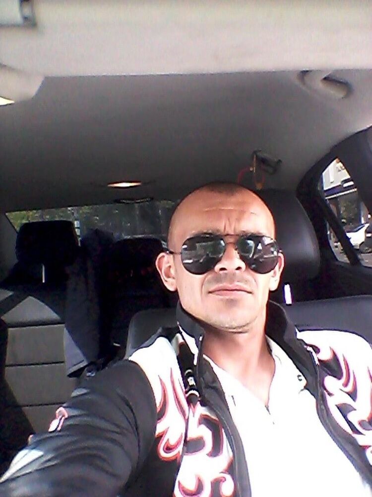  ,   Ruslan, 44 ,   ,   , c 