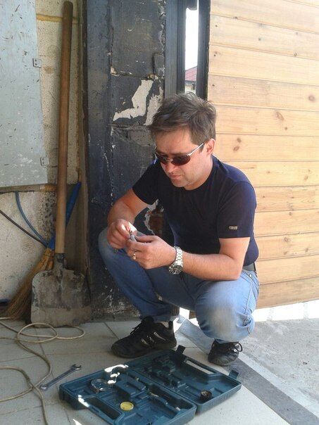  ,   Anton, 42 ,   