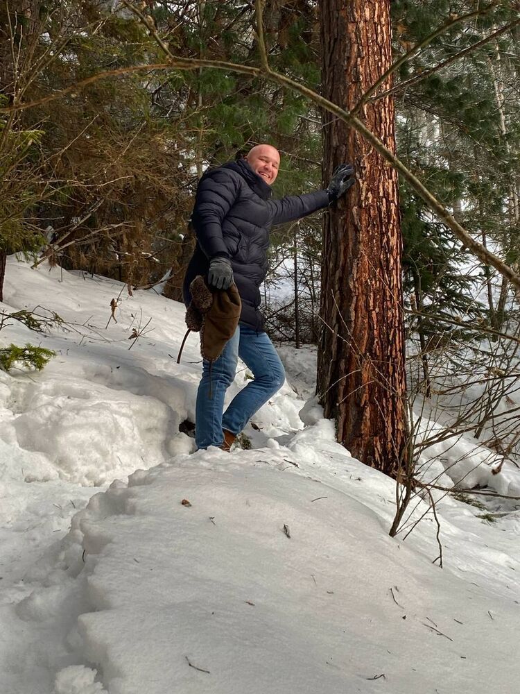  ,   Stanislav, 33 ,   c 
