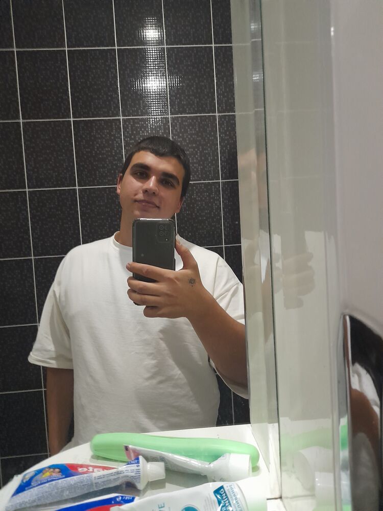  31574379  , 25 ,    