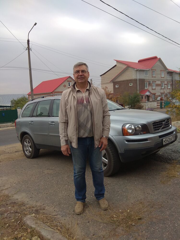  ,   Sergei, 64 ,     , c 