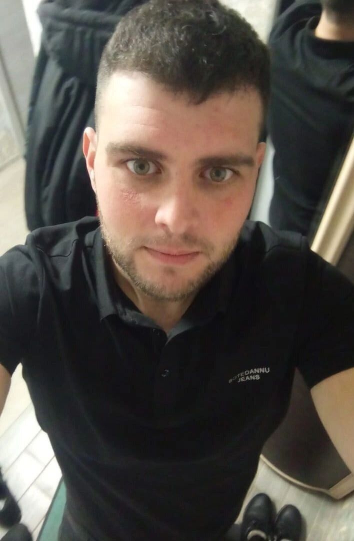  54128829  Vladimir, 33 ,    