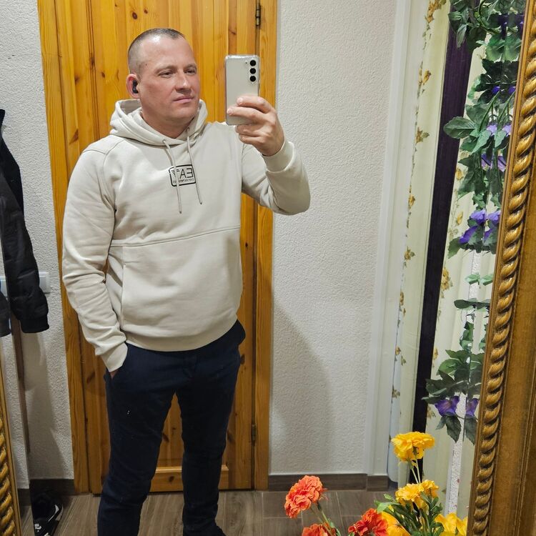  ,   Alexander, 43 ,   