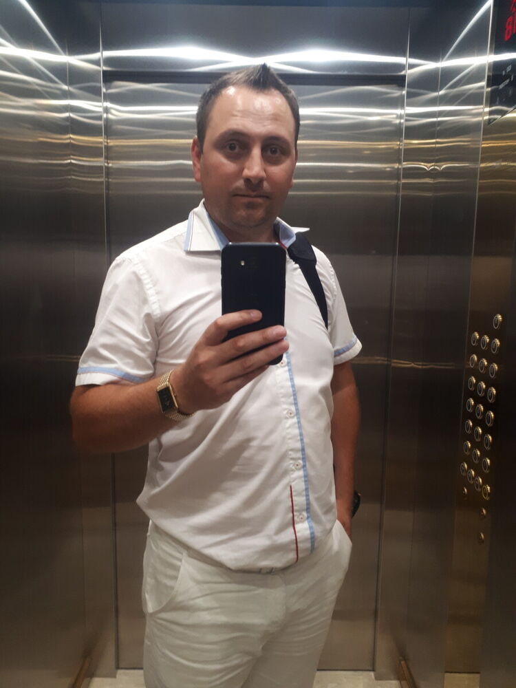  22418959  , 37 ,    