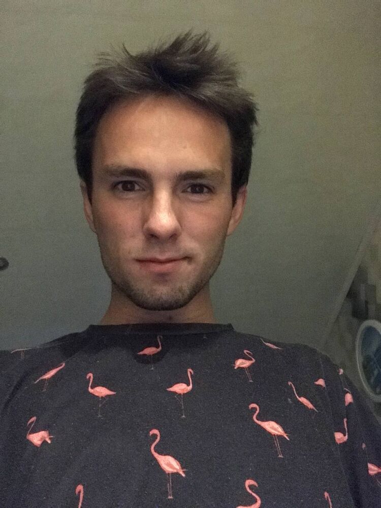  44440539  , 27 ,    -