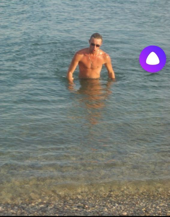  48324239  Vlad, 44 ,    