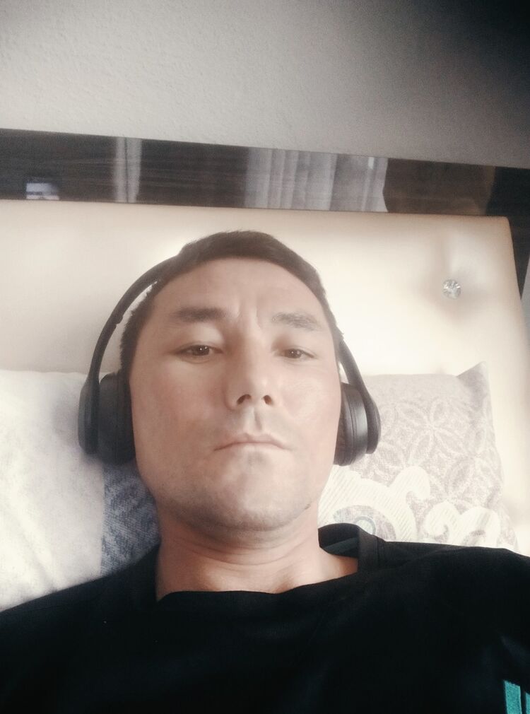  -,   AzimPyskulov, 37 ,   ,   , c 