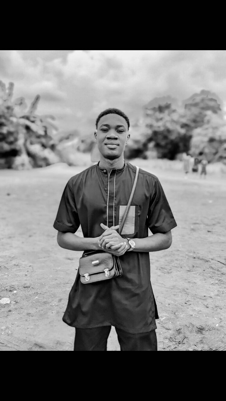  Kumasi,   Mouiezz, 22 ,   ,   , c 