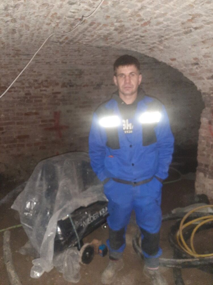  45002549  , 33 ,     