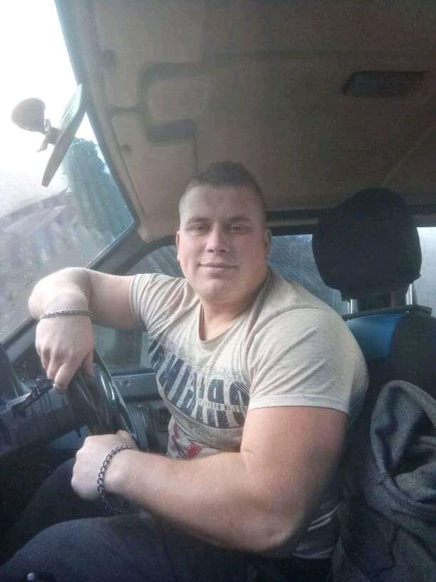  24552049  , 27 ,    