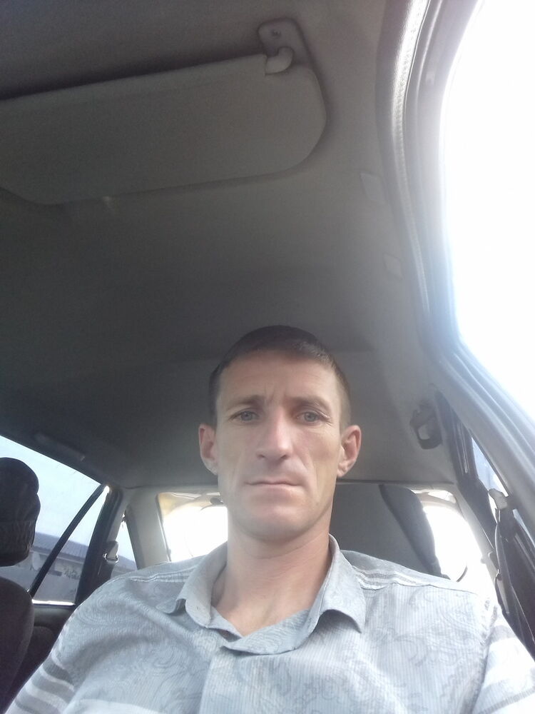  ,   Alex, 44 ,   
