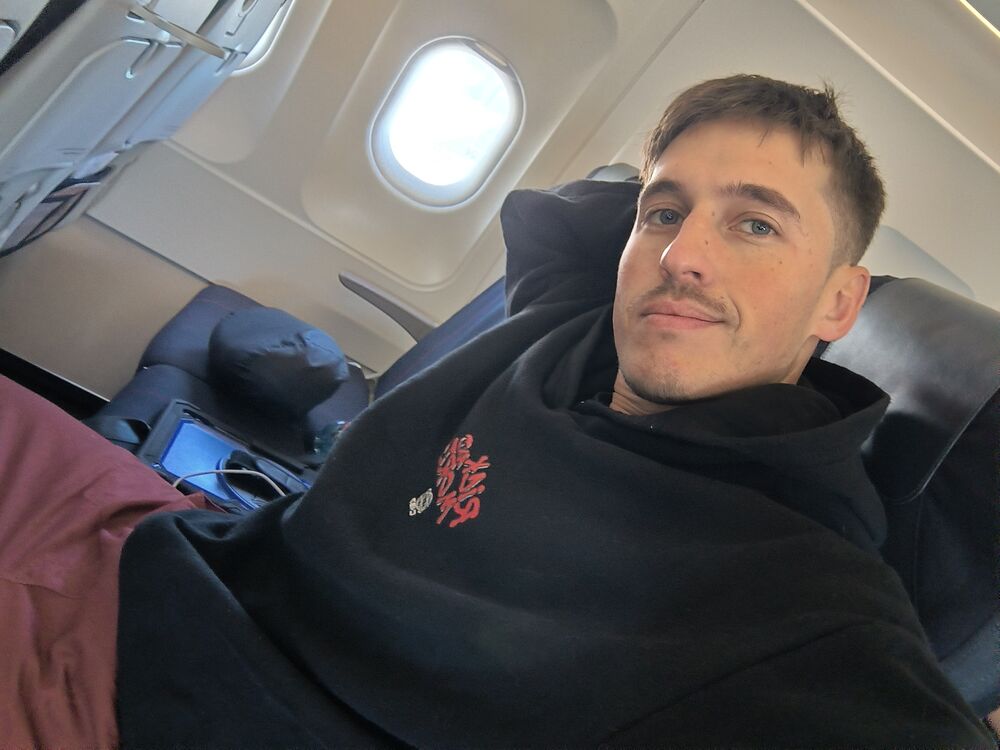  54460789  Dario Joel, 35 ,    Peris