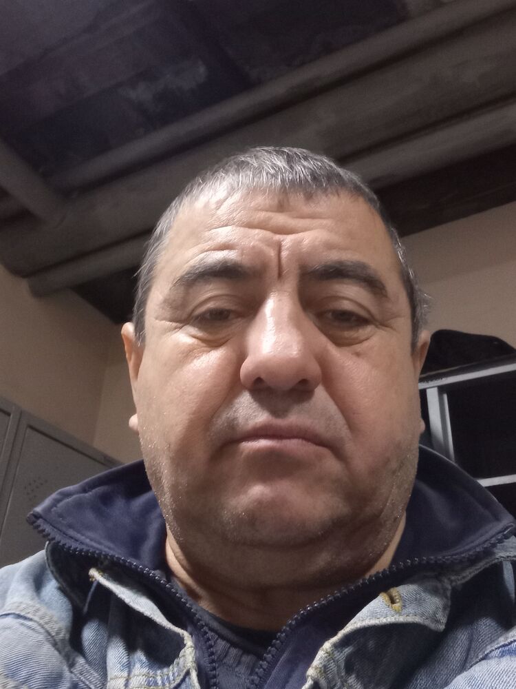  54559569  Azam, 45 ,    