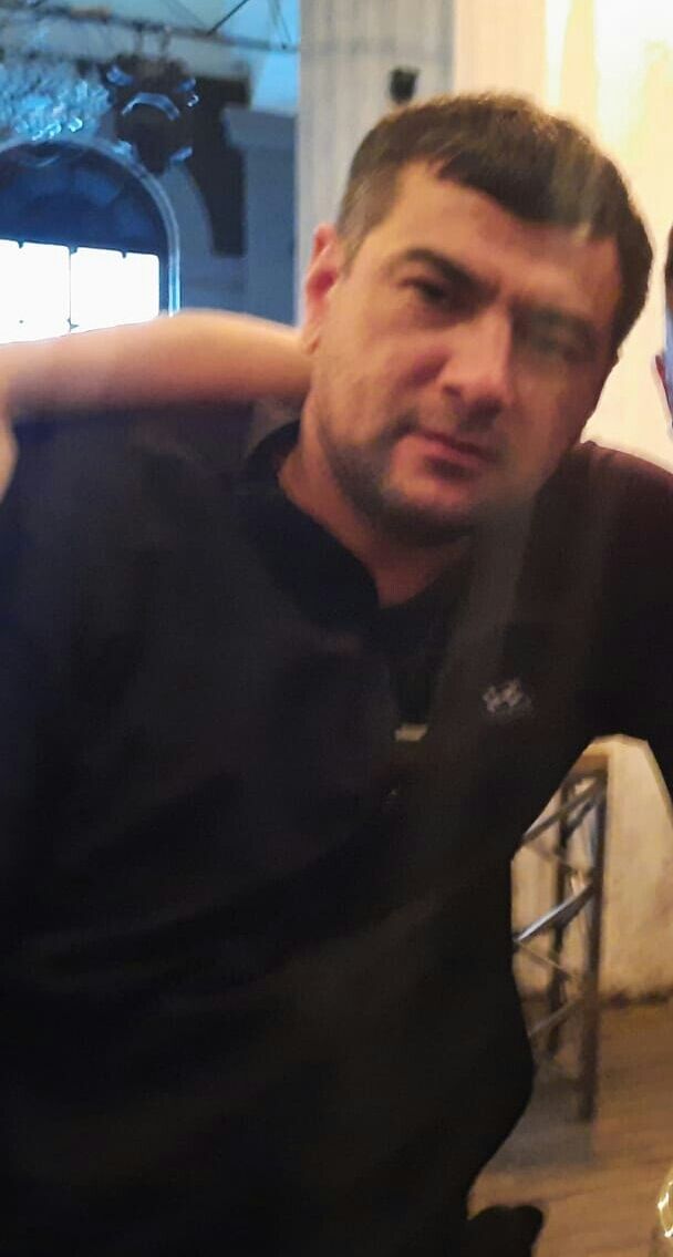  22648149  Rinat, 42 ,    
