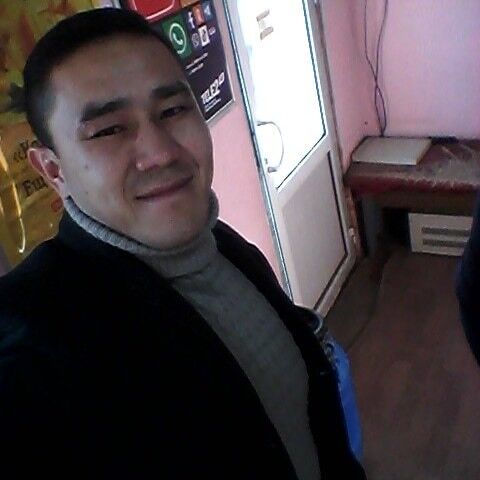  18454889  Bakkeldi, 40 ,    