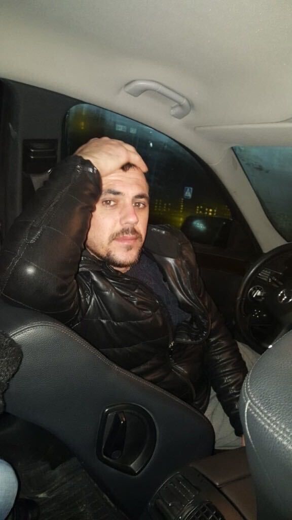  43034369  Victor, 41 ,    