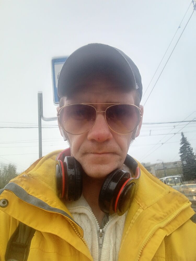  42723859  , 37 ,    