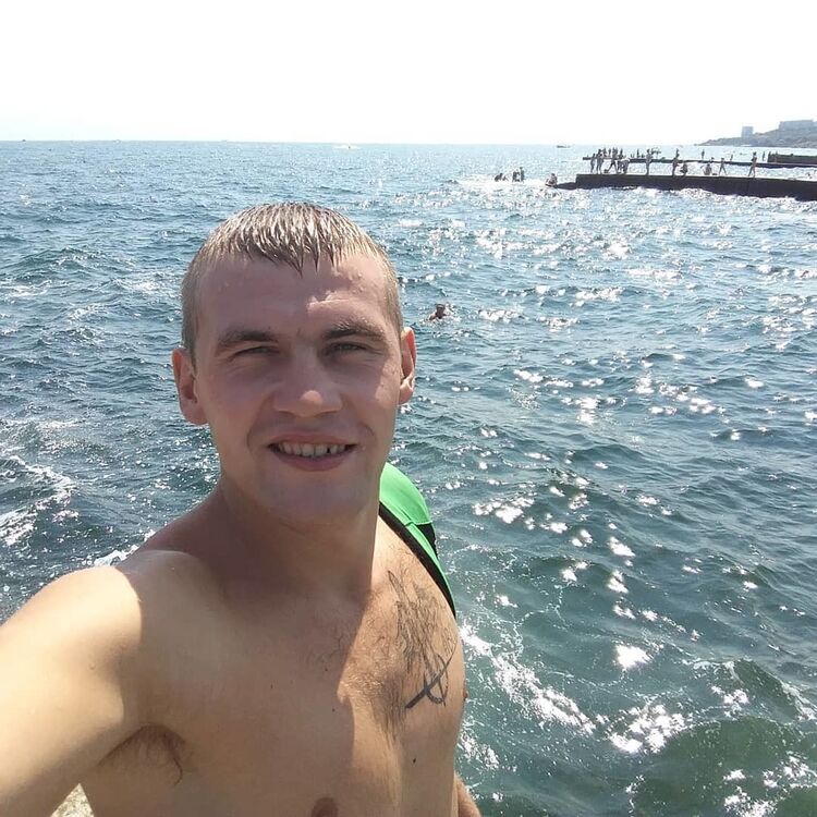  18668999  Maks, 30 ,    