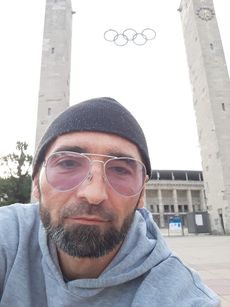  ,   Rustam, 40 ,   ,   , c 