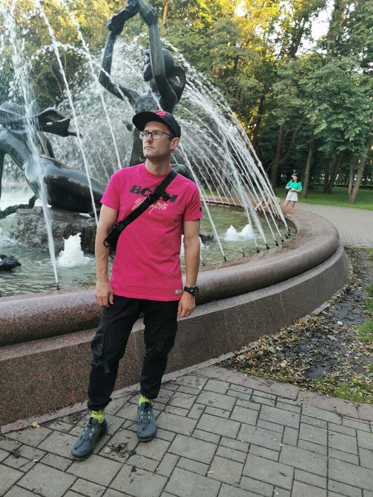  52789189  , 34 ,    