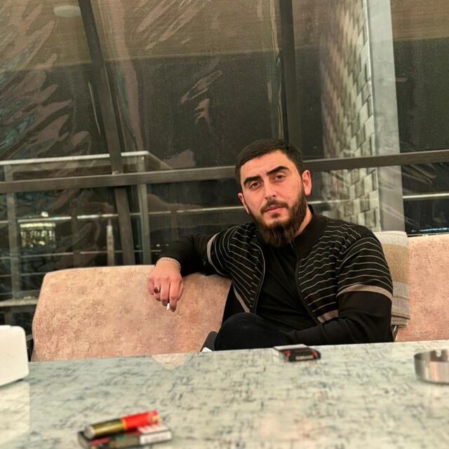  49276299  Farid, 29 ,    