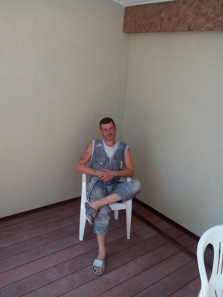  ,   Vlad, 45 ,   