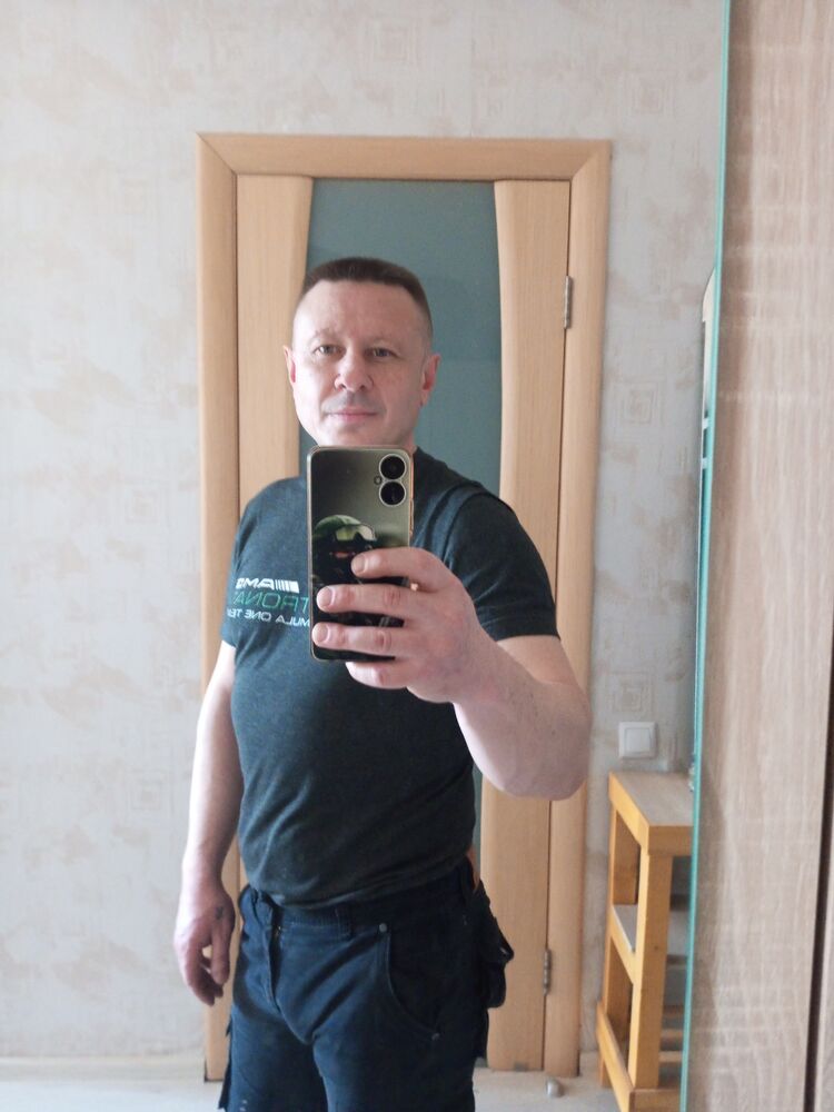  48771689  , 42 ,    